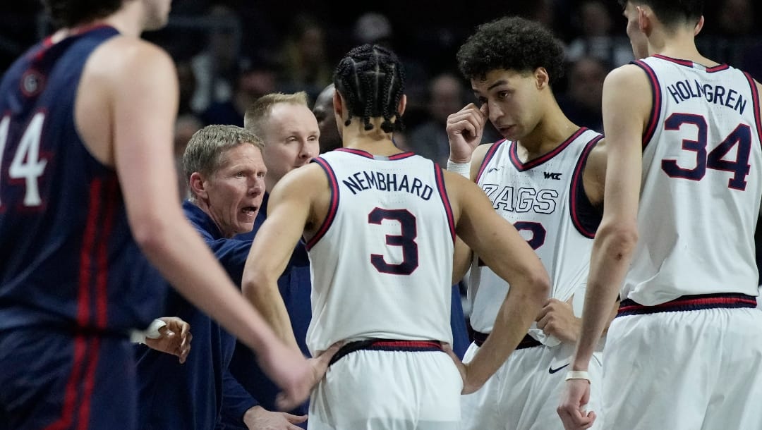 Gonzaga head coach Mark Few speaks with his players during the second half of an NCAA college basketball championship game against Saint Mary's at the West Coast Conference tournament Tuesday, March 8, 2022, in Las Vegas. (AP Photo/John Locher)