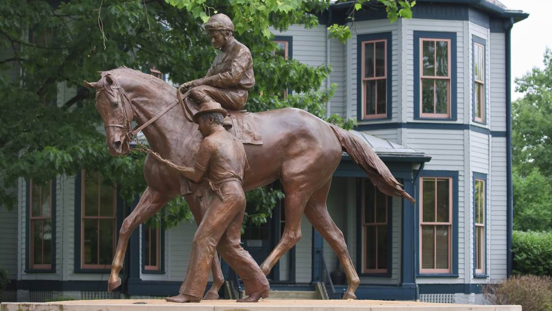 A statue of Secretariat at Kentucky Horse Park.