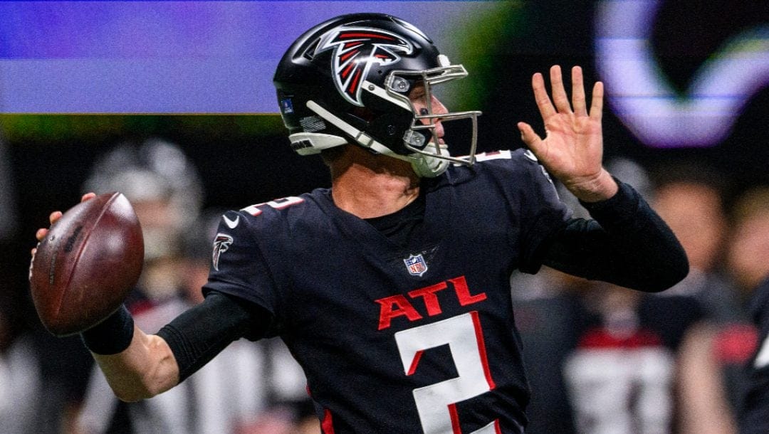 Atlanta Falcons quarterback Matt Ryan (2) throws during the first half of an NFL football game against the New Orleans Saints, Sunday, Jan. 9, 2022.