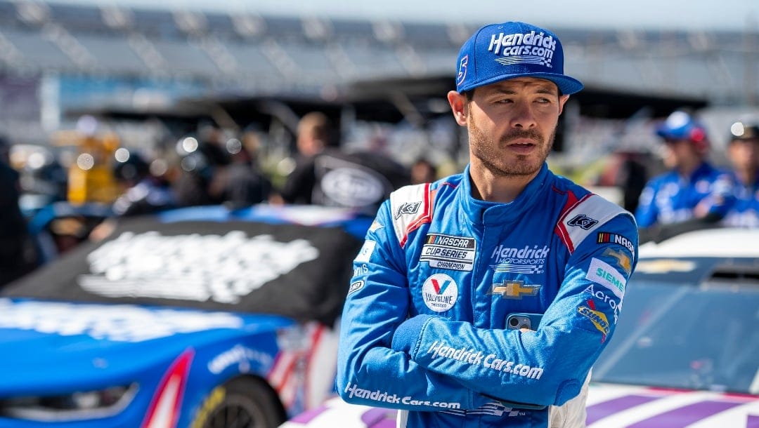 Kyle Larson (5) before the start of NASCAR Cup Series Practice at Dover International Speedway, Saturday, April 30, 2022, in Dover, Del. (AP Photo/Jason Minto)