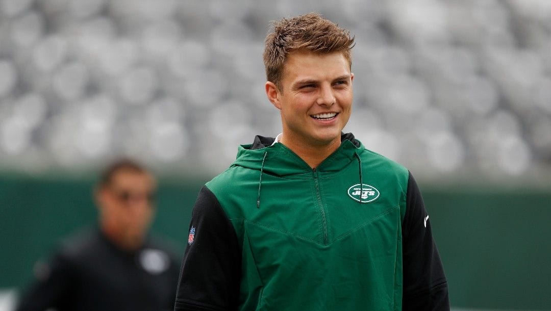 New York Jets quarterback Zach Wilson (2) warms up before an NFL football game against the Cincinnati Bengals, Sunday, Sept. 25, 2022, in East Rutherford, N.J.