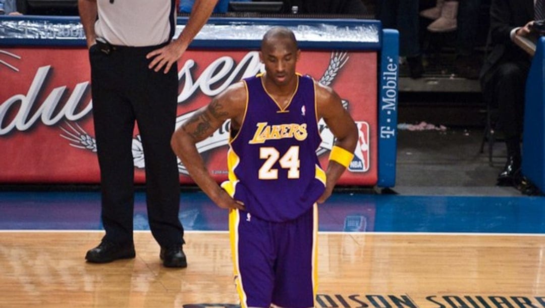 Kobe Bryant playing inside the Madison Square Garden in 2009.