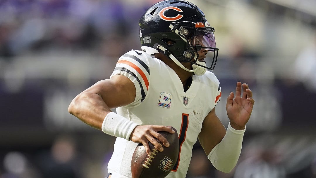 Justin Fields and the Chicago Bears are short favorites on Thursday Night Football.
