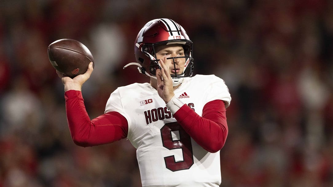 Indiana could be a sneaky good best bet in the NCAAF odds market this week.