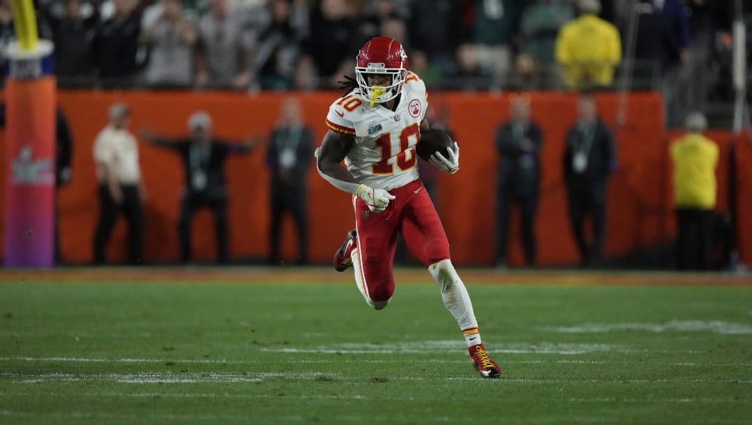 Kansas City Chiefs running back Isiah Pacheco (10) rushes