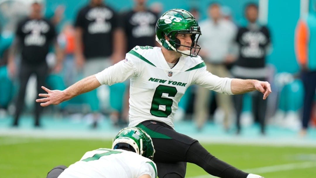 New York Jets place kicker Greg Zuerlein (6) scores a field goal during the first half of an NFL football game against the Miami Dolphins, Sunday, Jan. 8, 2023, in Miami Gardens, Fla. (AP Photo/Lynne Sladky)