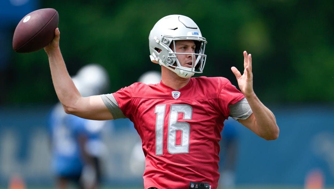 Detroit Lions quarterback Jared Goff throws during an NFL football practice in Allen Park, Mich., Tuesday, June 6, 2023. (AP Photo/Paul Sancya)