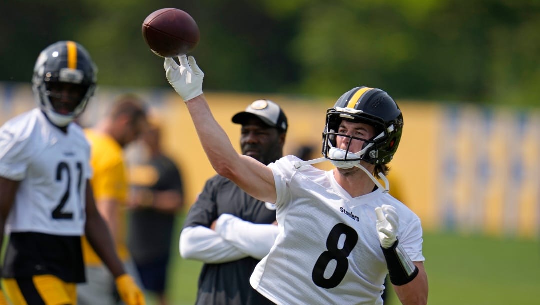 Pittsburgh Steelers quarterback Kenny Pickett throws a pass during the NFL football team's OTA's in Pittsburgh Tuesday, May 23, 2023. (AP Photo/Gene J. Puskar)