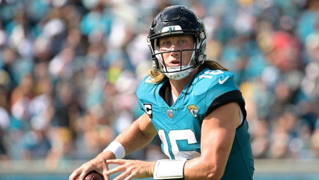 Jacksonville Jaguars quarterback Trevor Lawrence (16) sets up to throw a pass during the second half of an NFL football game against the Kansas City Chiefs, Sunday, Sept. 17, 2023, in Jacksonville, Fla.