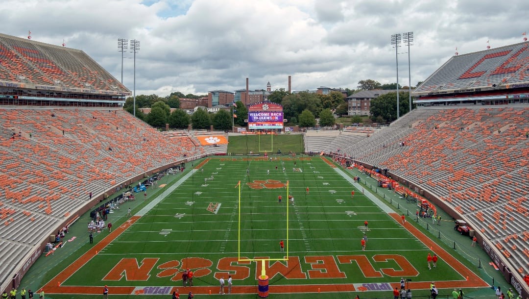 In the half of an NCAA college football game against Saturday, Oct. 30, 2021, in Clemson, S.C. (AP Photo/Hakim Wright Sr.)