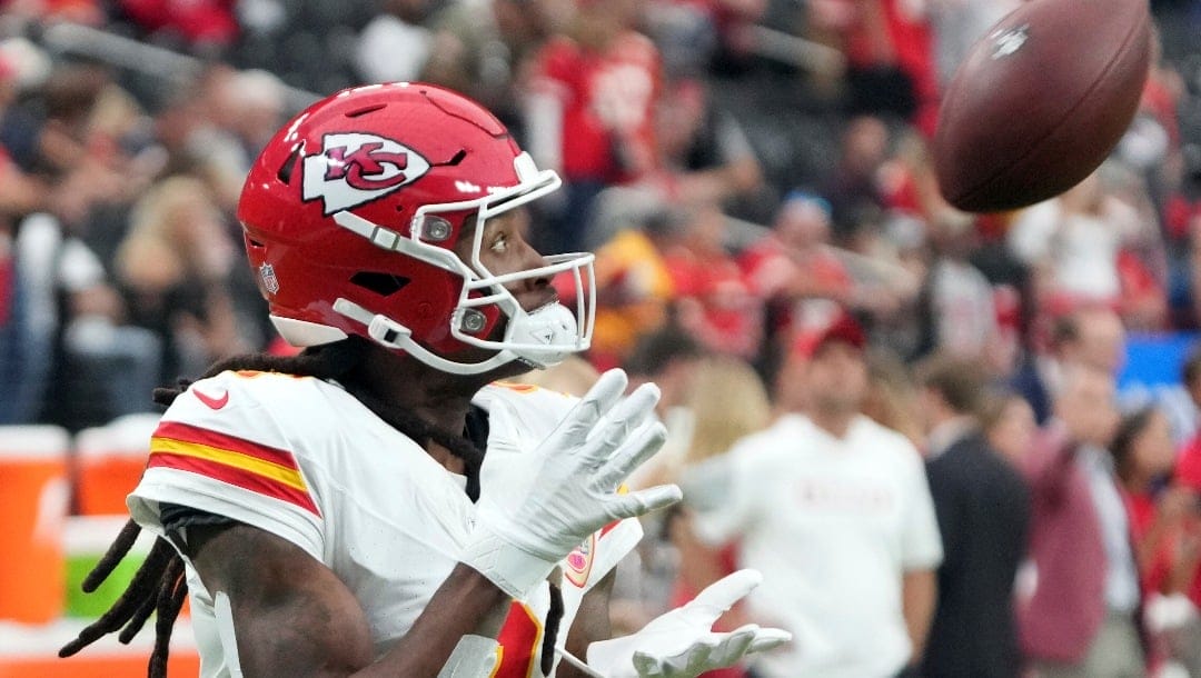 Kansas City Chiefs wide receiver DeAndre Hopkins warms up before an NFL football game against the Las Vegas Raiders, Sunday, Oct. 27, 2024, in Las Vegas. (AP Photo/Rick Scuteri)