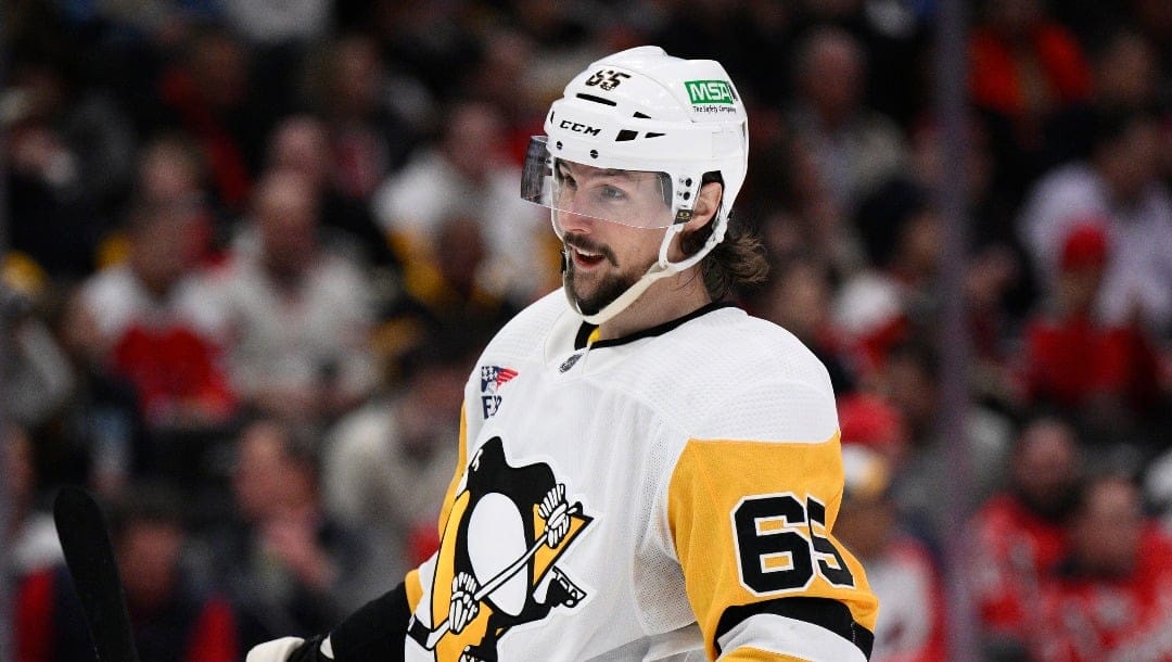 Pittsburgh Penguins defenseman Erik Karlsson (65) in action during the second period of an NHL hockey game against the Washington Capitals, Thursday, April 4, 2024, in Washington.