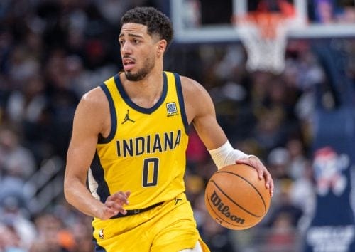 INDIANAPOLIS, INDIANA - JANUARY 18: Tyrese Haliburton #0 of the Indiana Pacers brings the ball up court during the game against the Philadelphia 76ers at Gainbridge Fieldhouse on January 18, 2025 in Indianapolis, Indiana. NOTE TO USER: User expressly acknowledges and agrees that, by downloading and or using this photograph, User is consenting to the terms and conditions of the Getty Images License Agreement. (Photo by Michael Hickey/Getty Images)